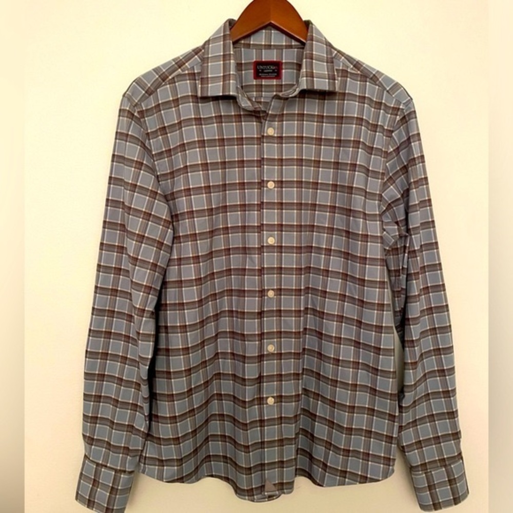 NWOT UNTUCKit Dunato blue and gray plaid flannel brushed pattern. Size Medium